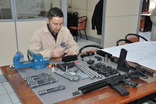 Foto - Yüzde yüz yerli silahlarımız