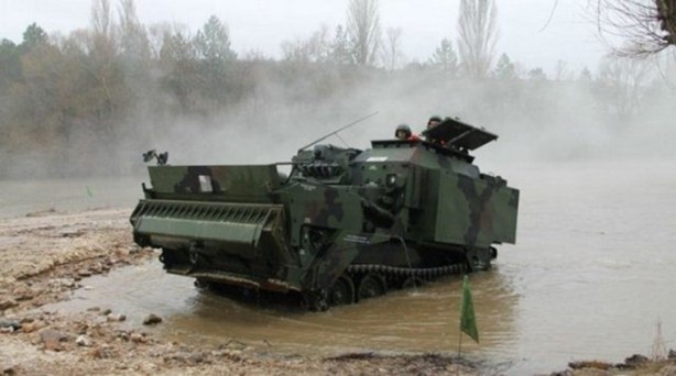 Foto - Yüzde yüz yerli silahlarımız