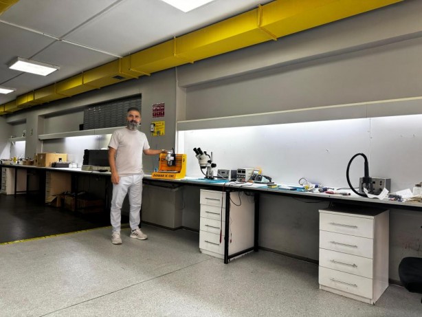 Foto - Yüzde yüz yerli ve milli! Cep telefonu sektöründe devrim