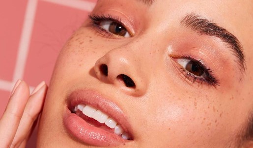 Foto - Yüzdeki çillerin sebebi nedir? Çillerden nasıl kurtuluruz?