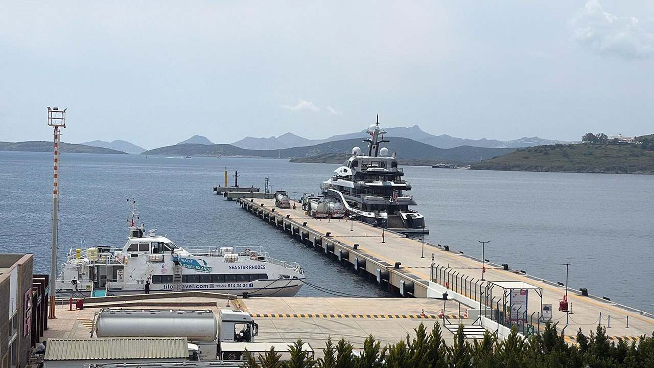 Foto - 'Yüzen saray' Bodrum'a geldi! Haftalık kirası dudak uçuklattı