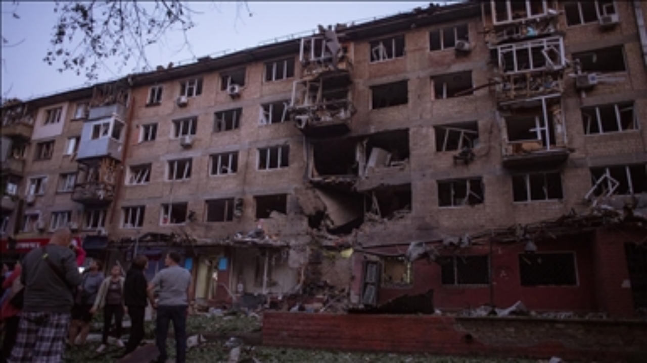 Foto - Yüzlerce İHA, o ülkeyi vurmak için beklenmedik şekilde havalandı! Halk, metro istasyonlarına sığınıyor