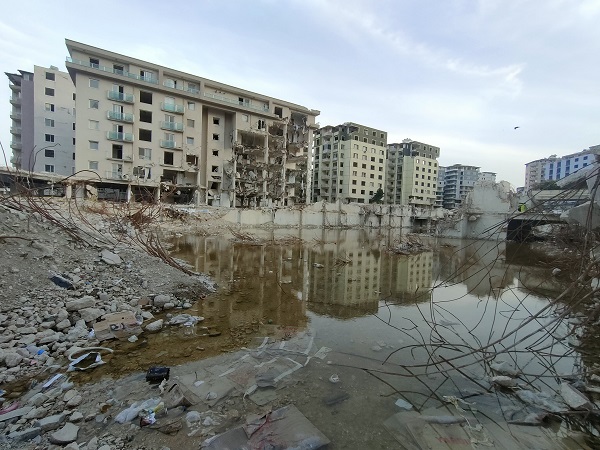 Foto - Yüzlerce kişiye mezar oldu! Rönesans Rezidans suyla doldu