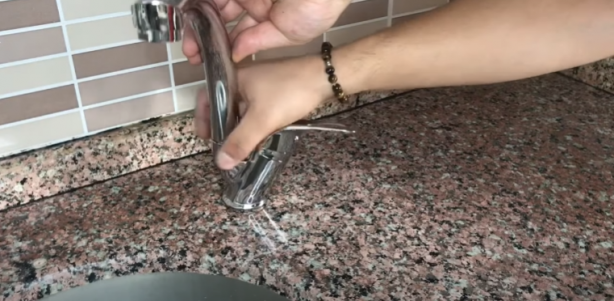 Foto - Yüzlerce lira ödemeye son! Musluk değiştirmek hiç bu kadar kolay olmamıştı