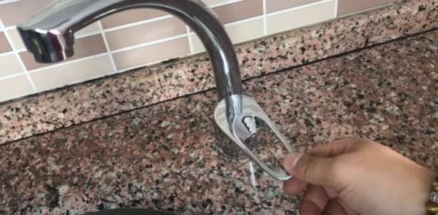 Foto - Yüzlerce lira ödemeye son! Musluk değiştirmek hiç bu kadar kolay olmamıştı