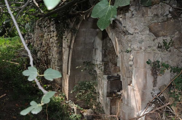 Yüzlerce yıllık o çeşmenin kayıp kitabesi bulundu