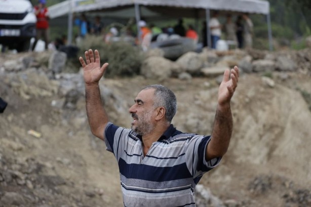 Foto - Yüzün kızarır mı Metin Uca? Antalya'ya yağan ibretlik yağmur