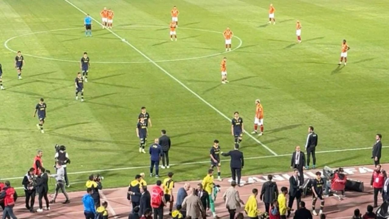 Foto - Yüzyılı aşan rekabet! Dev derbilerde hafızalara kazınanlar