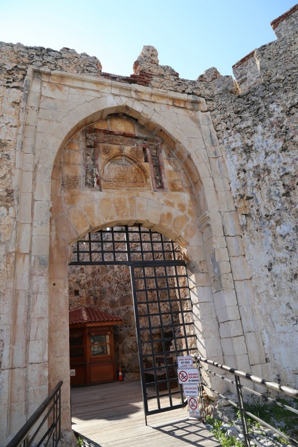 Foto - Yüzyıllar boyu ayakta kaldı: Alanya Kalesi - 1