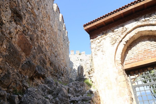 Foto - Yüzyıllar boyu ayakta kaldı: Alanya Kalesi - 2