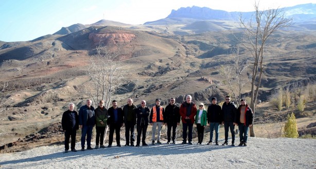 Foto - Yüzyıllardır aranıyordu! Ağrı Dağı'ndan heyecanlandıran haber geldi: Hz. Nuh'un Gemisi...