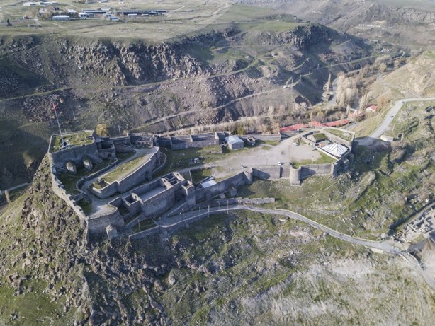 Foto - Yüzyıllardır dimdik ayakta: Kars Kalesi