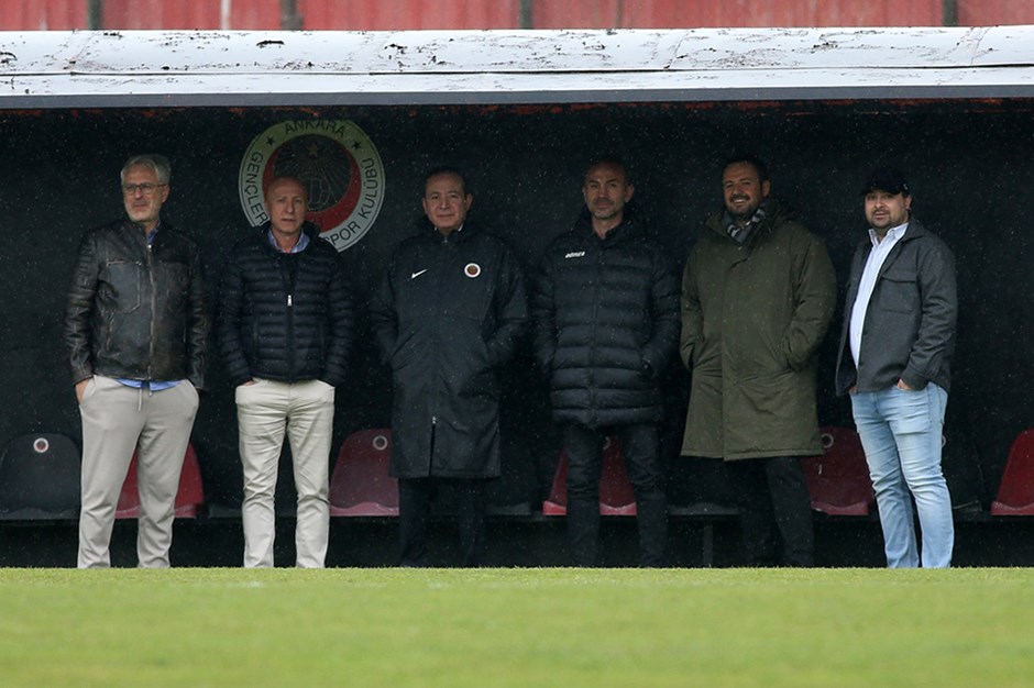 Yüzyıllık kulüpte ödeme krizi! Futbolcular antrenmana çıkmadı