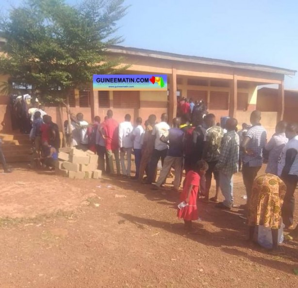 Foto - Müslümanlar zafer ilan etti! Fransa'nın bir kalesi daha düştü