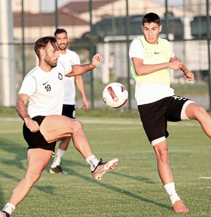 Foto - Zaha, Tete derken.. Bu kapışma her şeye gebe olacak!