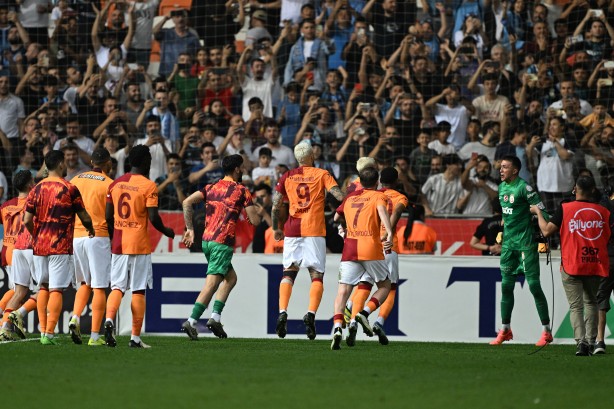 Foto - Zaha, Tete'yi es geçti, yıldız isme teklif yağıyor! Okan Buruk vazgeçecek: İmzasını atabilir...