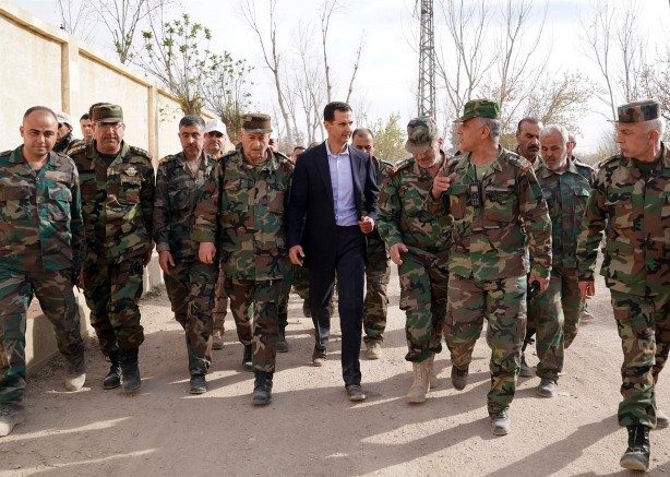 Foto - Zalim Esad uzun zaman sonra orada ortaya çıktı