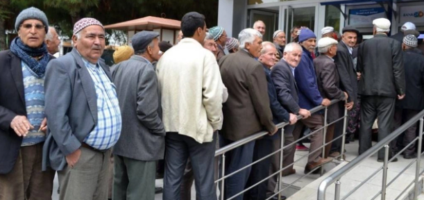 Foto - Zam belli olmadan müjde verildi! Emeklilere özel kart geliyor, işte bu milyonların yüzünü güldürecek