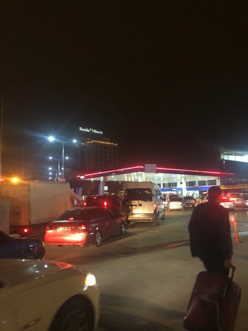 Foto - Zam kuyruğu: Haberi duyan akın etti!
