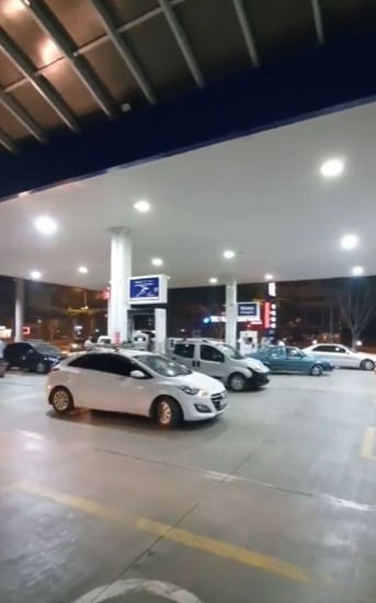 Foto - Zam kuyruğu: Haberi duyan akın etti!