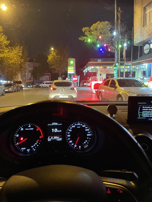 Foto - Zam kuyruğu: Haberi duyan akın etti!