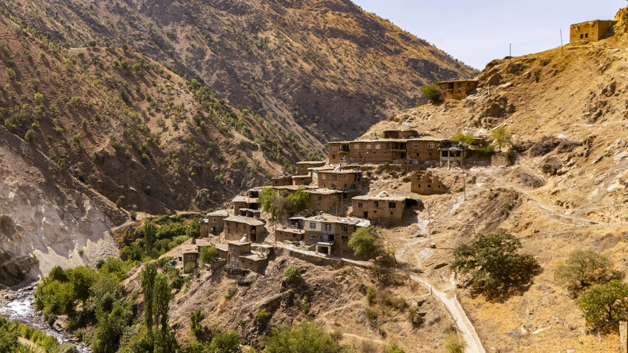 Foto - Zamana meydan okuyan mirası! Hizan’ın 300 yıllık evleri göz kamaştırıyor