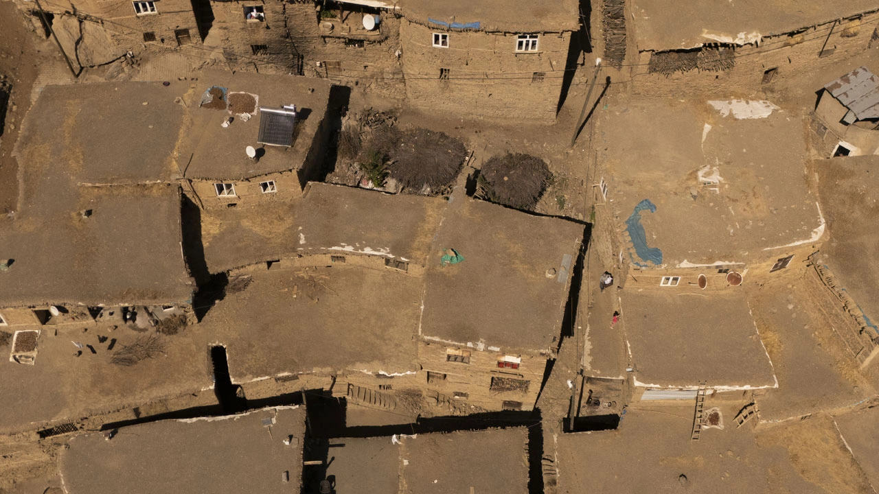 Foto - Zamana meydan okuyan mirası! Hizan’ın 300 yıllık evleri göz kamaştırıyor