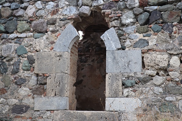 Foto - Zamana meydan okuyor! 3.yüzyıldan kalan bu yapının ne olduğu halen bilinmiyor