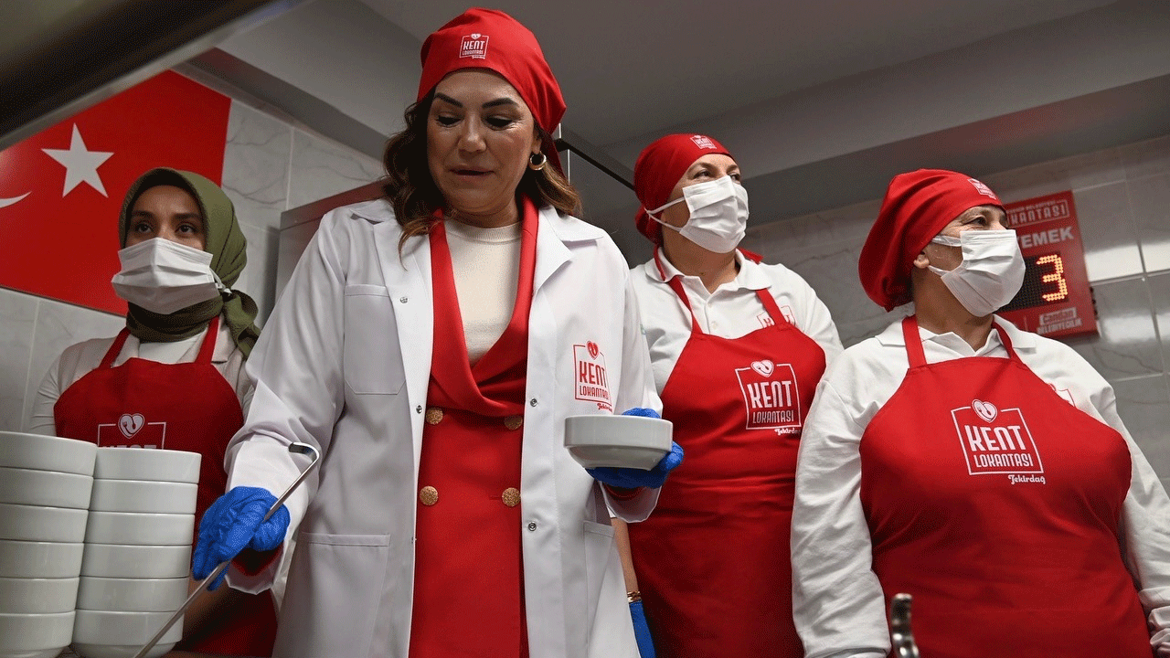 Foto - Zamba, zumba, yoga ve rakı sofrası! Al sana CHP'den fatura