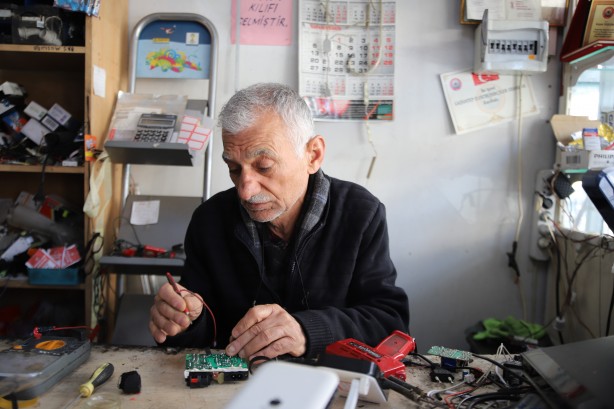 Foto - Zamlar bir tek onun işine geldi! O işi yapıyor, şimdi siparişlere yetişemiyor! Sen ne ballıymışsın be Kazım abi