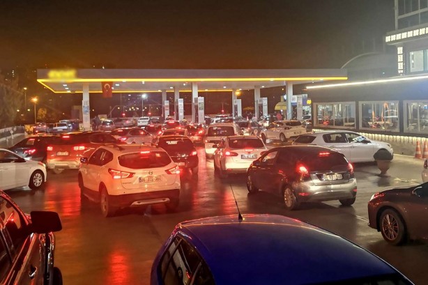 Zamların ardından büyük müjde verildi! O tarihte akaryakıt istasyonlarında kuyruk olacak! Öyle böyle düşmeyecek