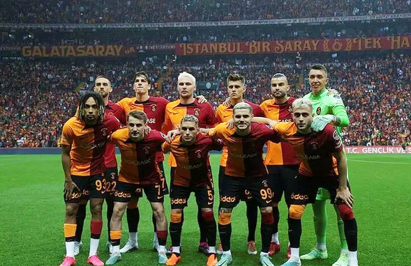 Foto - Zapata! Falcao'dan sonra Galatasaray'a milyonluk futbolcu keşfedildi!
