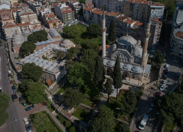 Zarif bir yapıt: Muradiye Camii ve Külliyesi