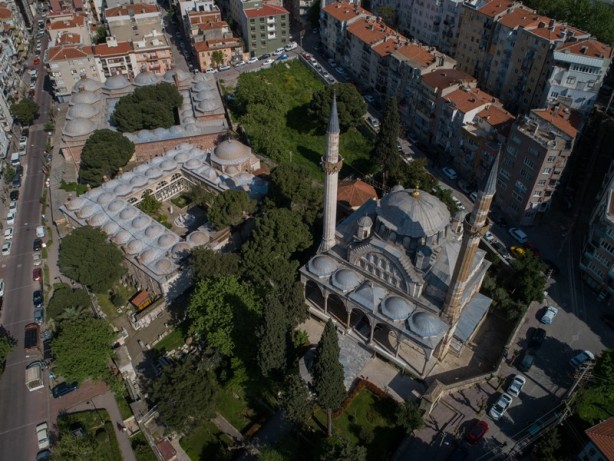 Foto - Zarif bir yapıt: Muradiye Camii ve Külliyesi
