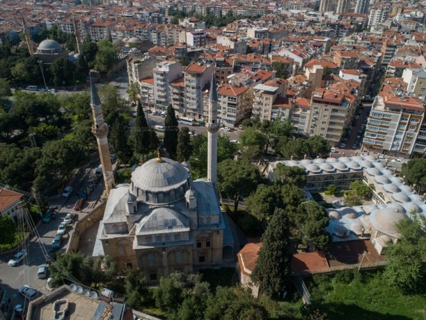 Foto - Zarif bir yapıt: Muradiye Camii ve Külliyesi