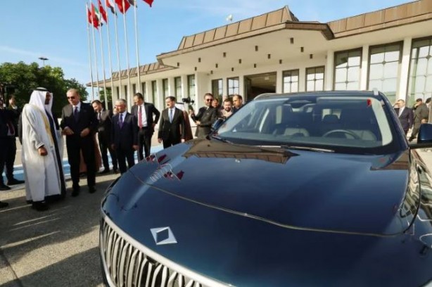 Foto - Zayed Al Nahyan Togg'u inceledi