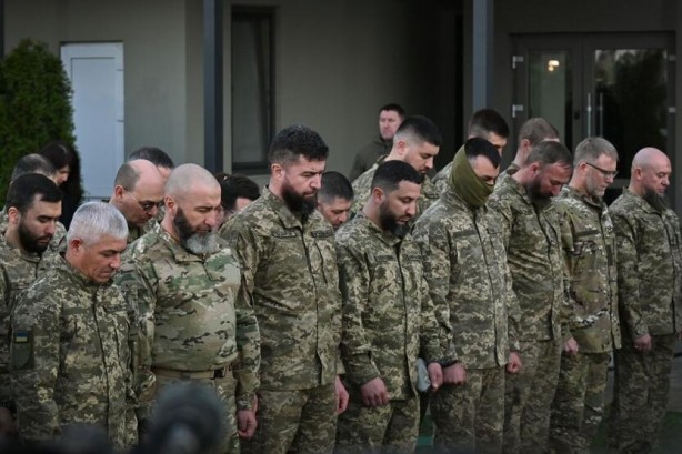 Foto - Zelenski'den Müslüman askerlerle iftar