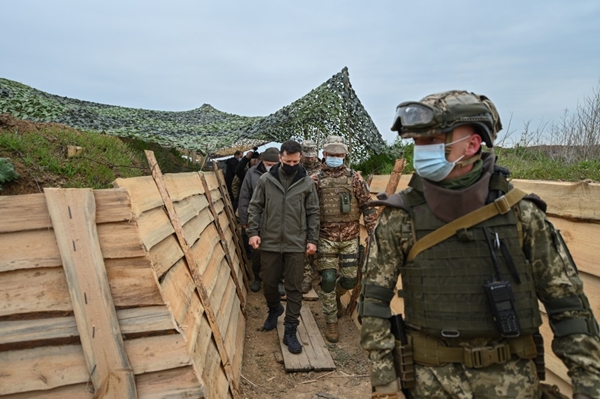 Foto - Zelenskiy'den cephe hattına ziyaret