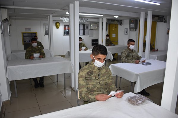 Foto - Zeliha Nine, Mehmetçiği duygulandırdı