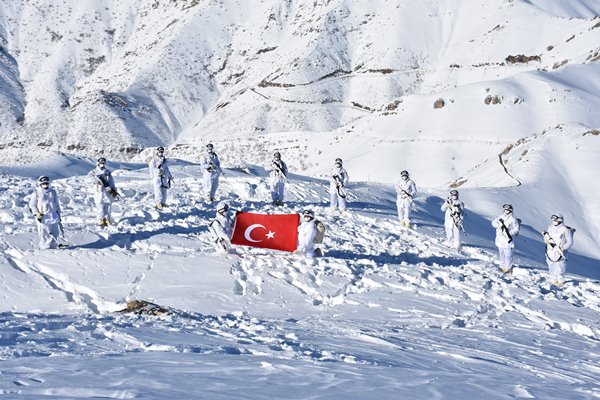 Foto - Zeliha Nine, Mehmetçiği duygulandırdı