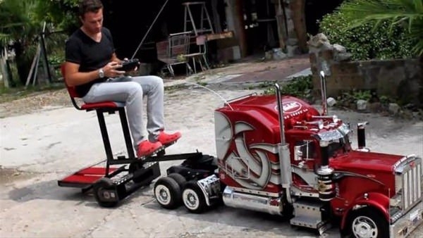 Foto - Zengin çocuklarının tuhaf oyuncakları