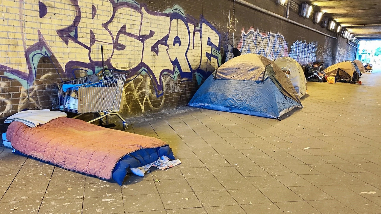 Foto - Zengin ülke, evsiz vatandaşlar: 50 bin kişi sokakta yaşıyor