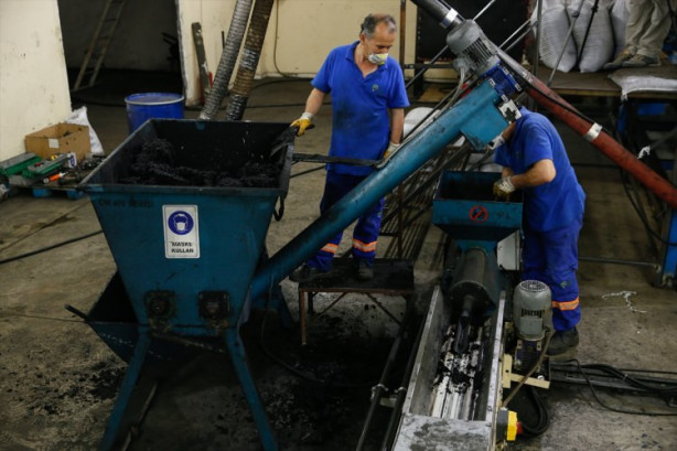 Foto - Zeytin atıklarından mangal kömürü üretiyorlar