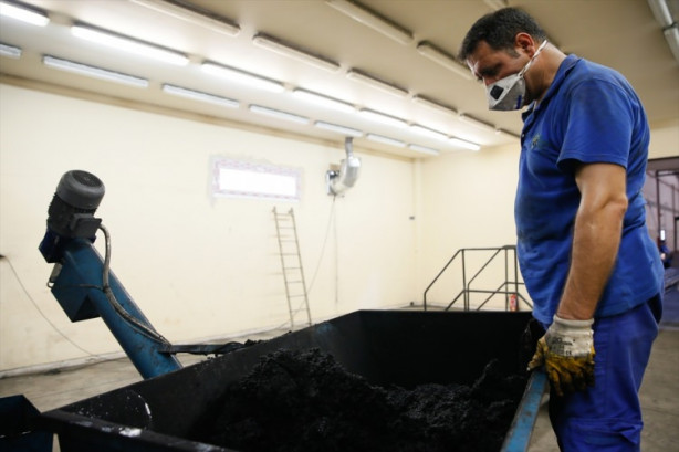 Foto - Zeytin atıklarından mangal kömürü üretiyorlar