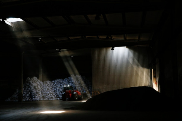 Foto - Zeytin atıklarından mangal kömürü üretiyorlar