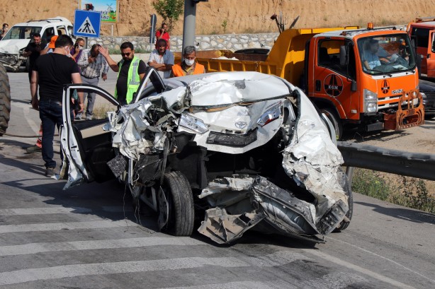 Foto - Zinircirleme trafik kazasında 8 kişi yaralandı