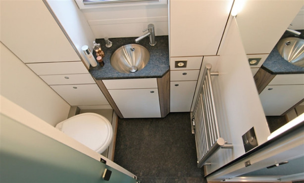 Foto - Zırhlı kamyonu eve dönüştürdü! Hayran olacaksınız!