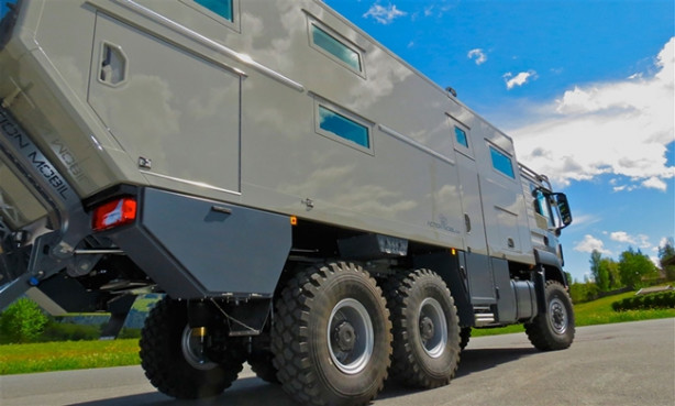 Foto - Zırhlı kamyonu eve dönüştürdü! Hayran olacaksınız!