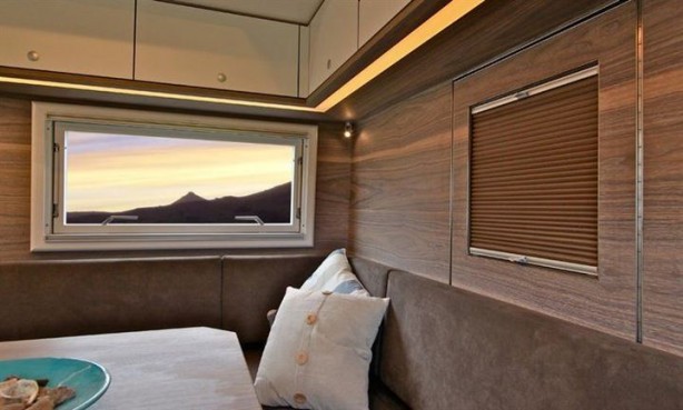 Foto - Zırhlı kamyonu lüks bir eve dönüştürdü