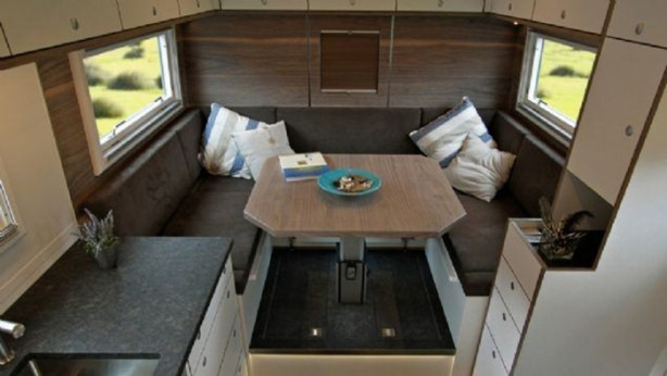 Foto - Zırhlı karavanın içine bayılacaksınız!